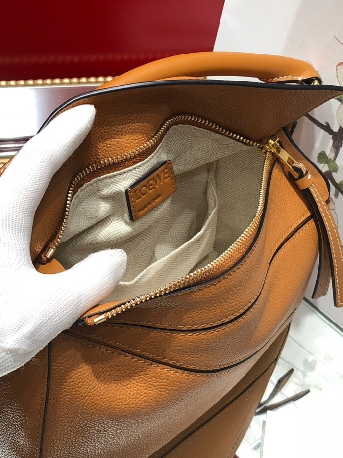 Small Puzzle bag in soft grained calfskin“24*14*11CM”-066=