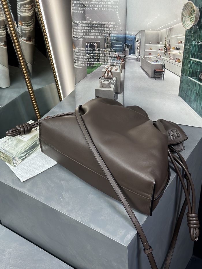 Medium Flamenco clutch in nappa calfskin“30*24.5*10.5CM”-086=