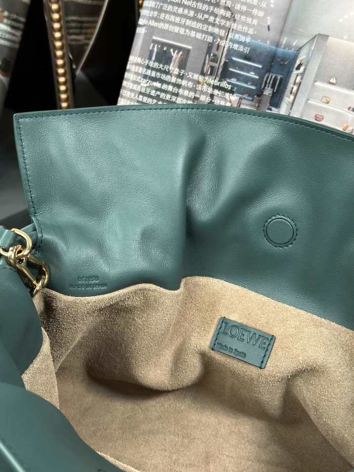 Medium Flamenco clutch in nappa calfskin“30*24.5*10.5CM”-086=