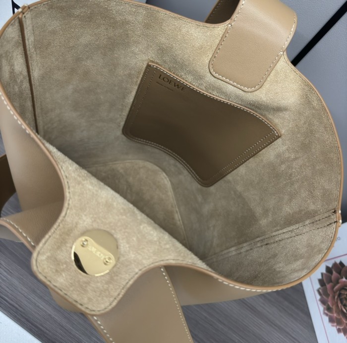 Pebble Bucket Bag In Soft Grained Calfskin“28*24.5*23.5CM”-087=
