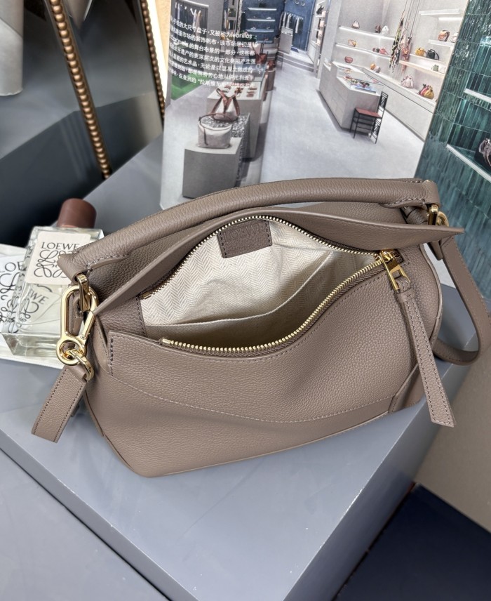 Small Puzzle Edge bag in soft grained calfskin“24*16*10.5CM”-086=