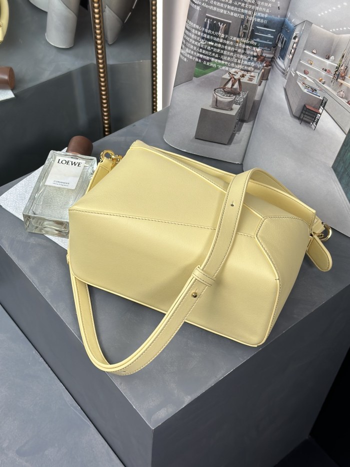 Small Puzzle Edge bag in classic calfskin“24*16*10.5CM”-086=
