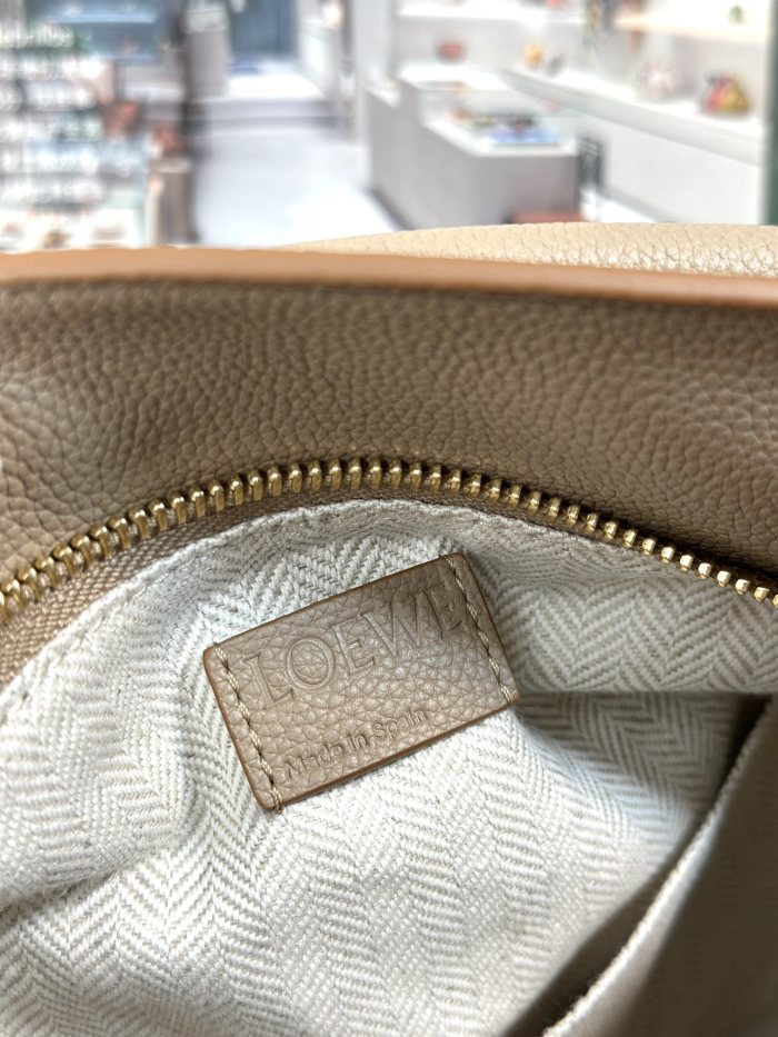 Small Puzzle Edge bag in soft grained calfskin“24*16*10.5CM”-086=