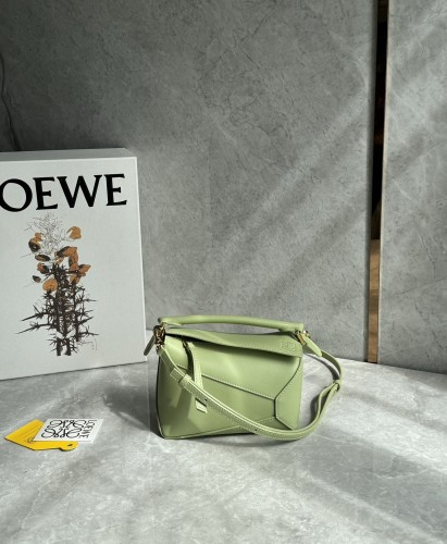 Puzzle Edge Bag In Soft Grained Calfskin “18*12*8CM”-037=