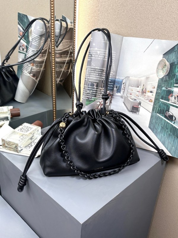 Medium Flamenco purse in mellow nappa lambskin“30*20*10.5CM”-037=