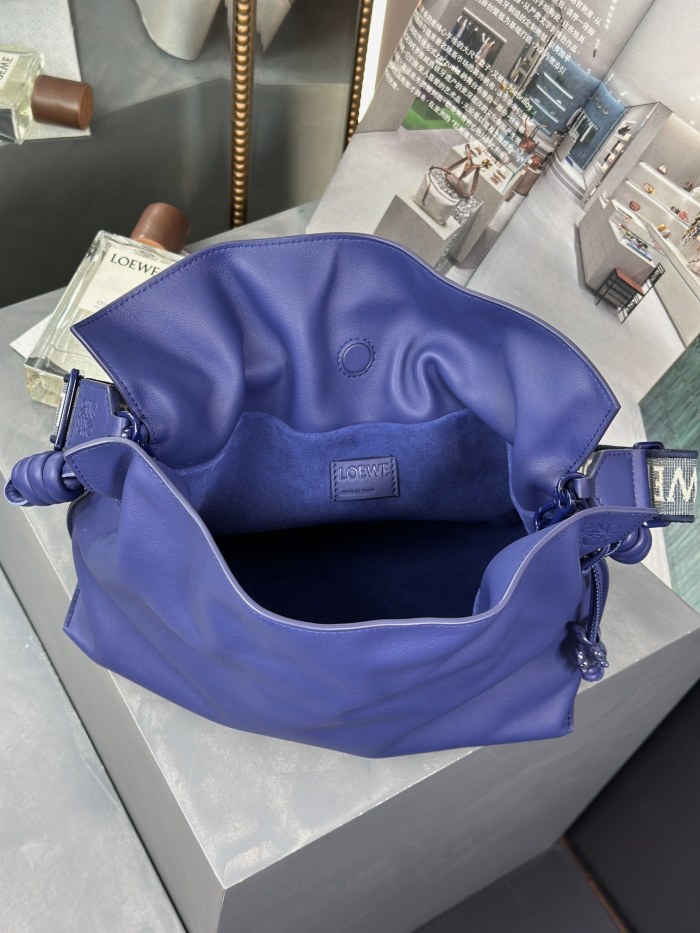 Medium Flamenco clutch in nappa calfskin“30*24.5*10.5CM”-067=