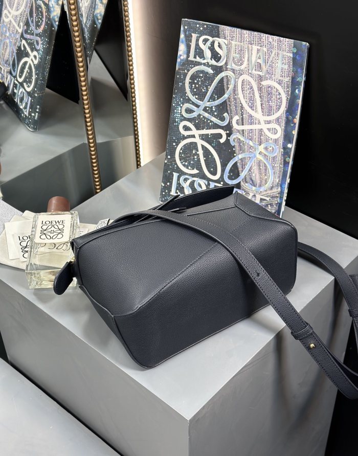 Small Puzzle Edge bag in soft grained calfskin“24*16*10.5CM”-086=
