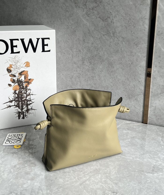 Mini Flamenco Clutch In Nappa Calfskin“23.9*18*9CM”-057=