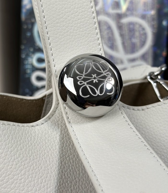 Mini Pebble Bucket bag in smooth calfskin“19.5*16*16CM”-037=