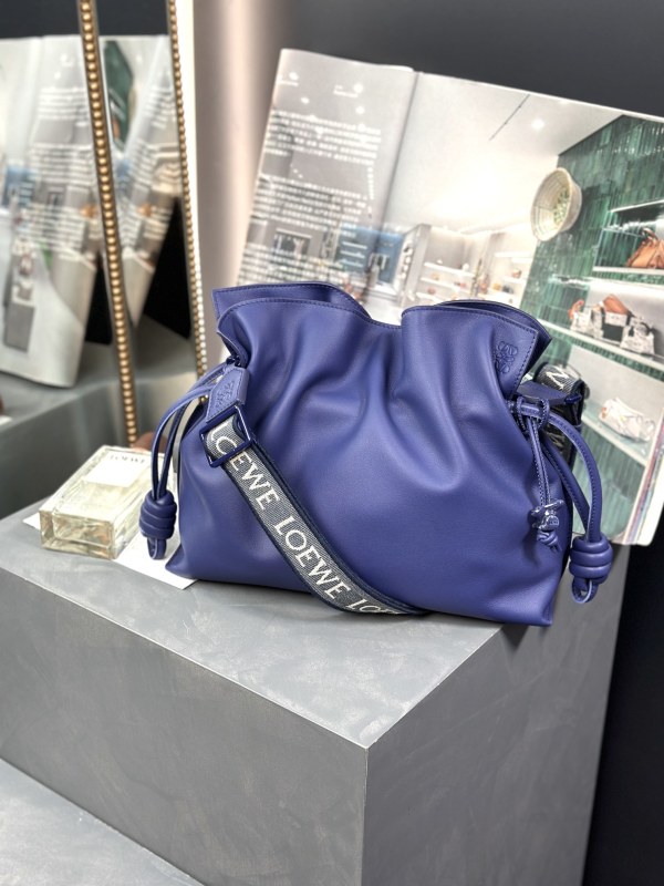 Medium Flamenco clutch in nappa calfskin“30*24.5*10.5CM”-067=