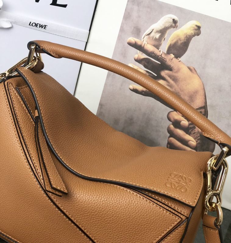Small Puzzle bag in soft grained calfskin“24*14*11CM”-066=