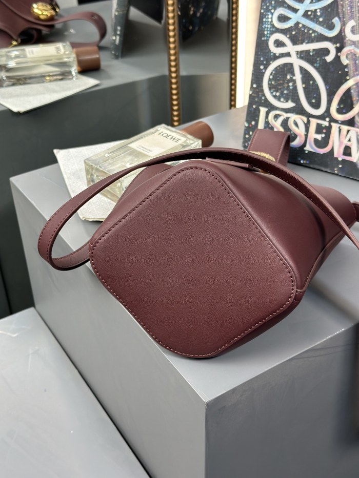 Mini Pebble bucket in smooth calfskin“19.5*16*16CM”-037=