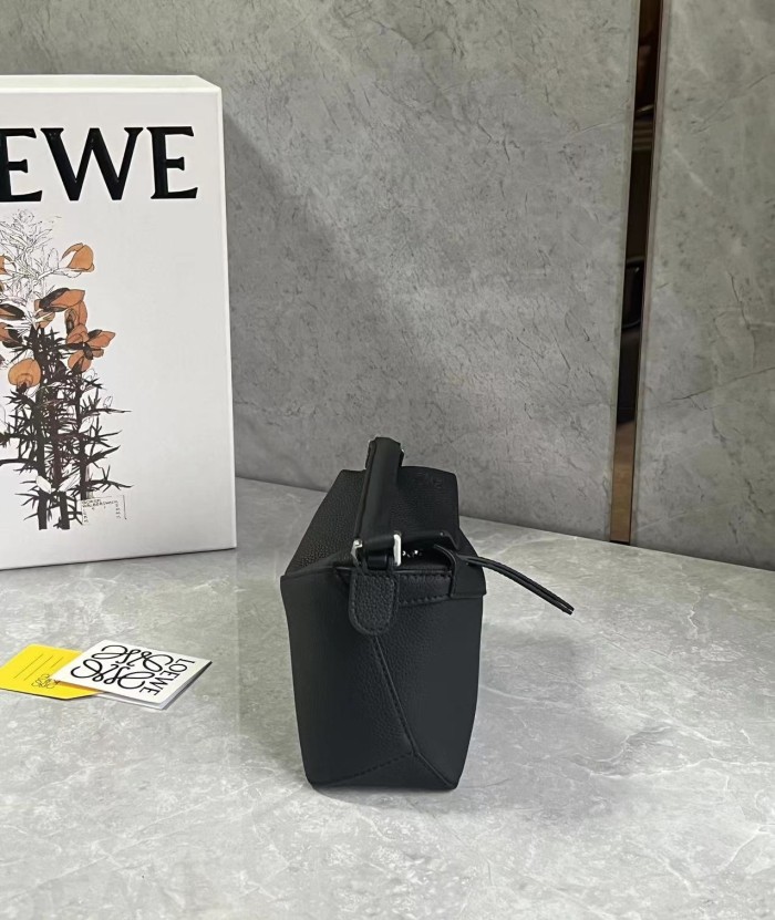 Puzzle Edge Bag In Soft Grained Calfskin “18*12*8CM”-037=