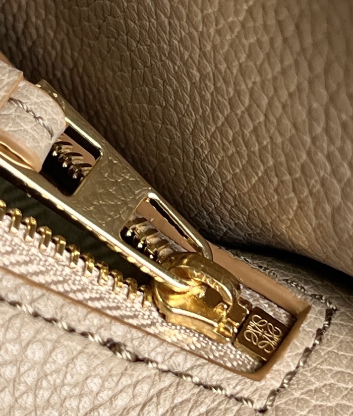 Puzzle Edge Bag In Soft Grained Calfskin “18*12*8CM”-037=