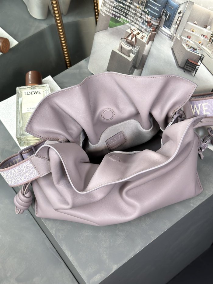 Medium Flamenco clutch in nappa calfskin“30*24.5*10.5CM”-067=