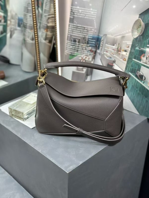 Small Puzzle Edge bag in soft grained calfskin“24*16*10.5CM”-086=