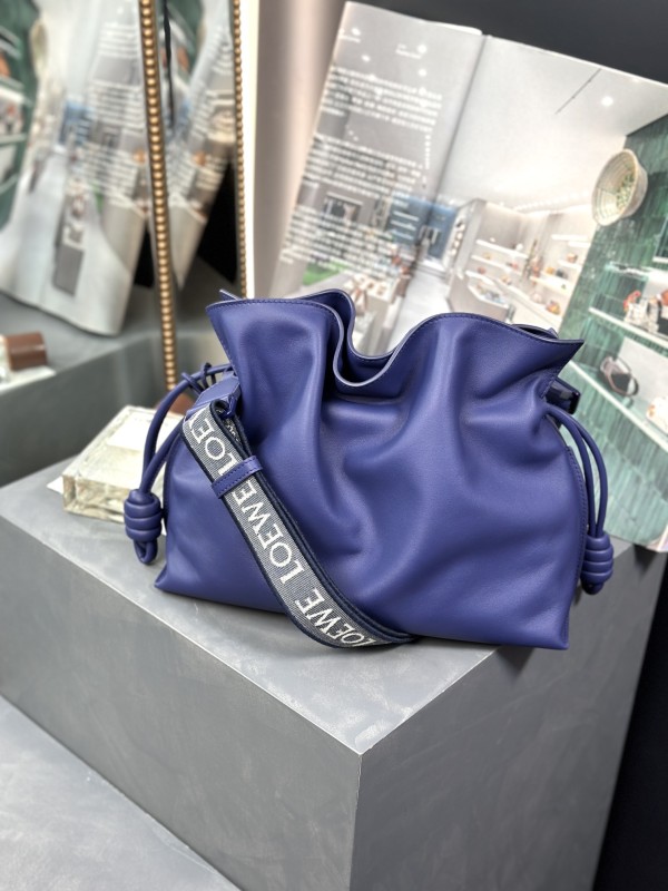 Medium Flamenco clutch in nappa calfskin“30*24.5*10.5CM”-067=