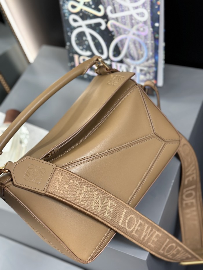 Small Puzzle bag in smooth calfskin“24*16.5*10.5CM”-037=