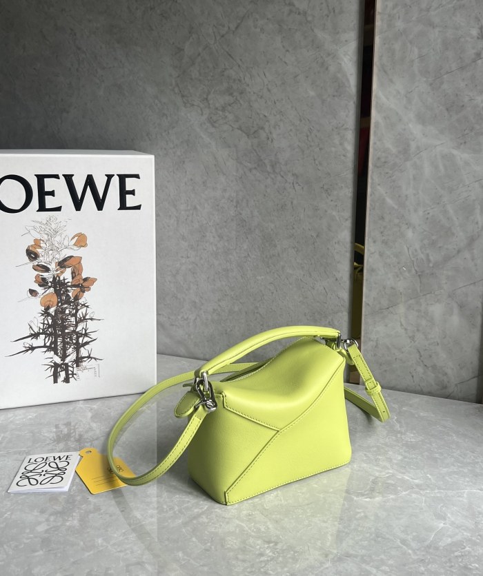 Puzzle Edge Bag In Soft Grained Calfskin“18*12*8CM”-037=