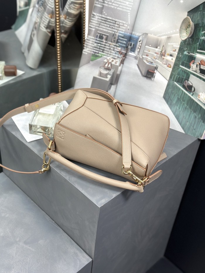 Small Puzzle Edge bag in soft grained calfskin“24*16*10.5CM”-086=