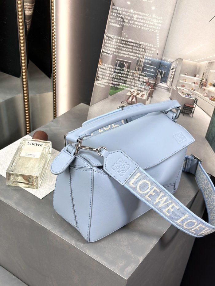 Small Puzzle bag in smooth calfskin“24*16.5*10.5CM”-037=
