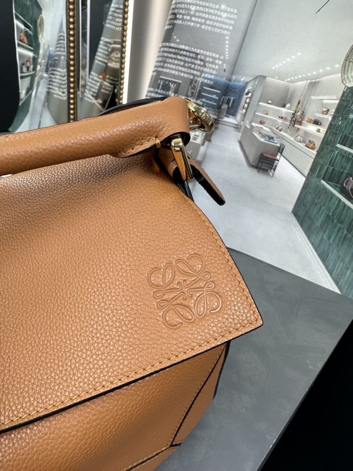 Medium Puzzle bag in soft grained calfskin“29*18*12CM”-027=