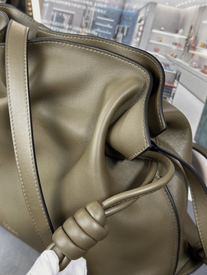 Medium Flamenco clutch in nappa calfskin“30*24.5*10.5CM”-086=