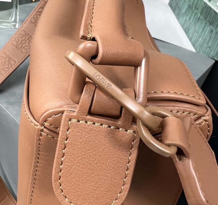 Small Puzzle bag in smooth calfskin“24*16.5*10.5CM”-007=