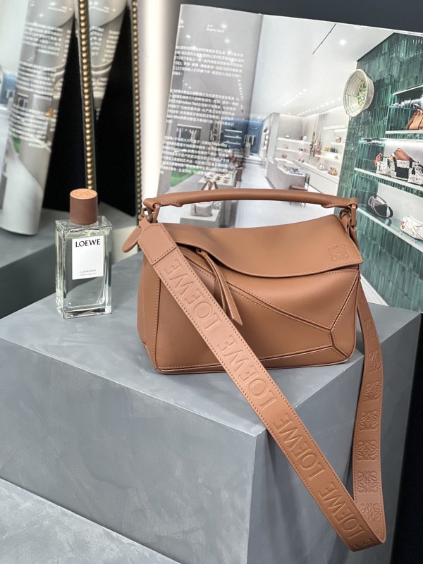 Small Puzzle bag in smooth calfskin“24*16.5*10.5CM”-007=