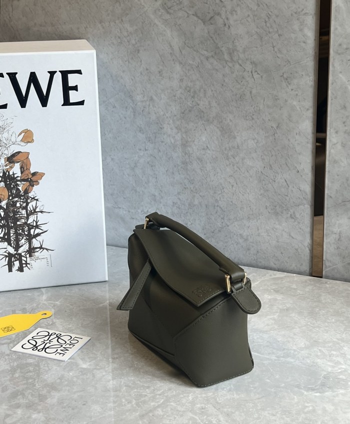 Puzzle Edge Bag In Soft Grained Calfskin “18*12*8CM”-037=