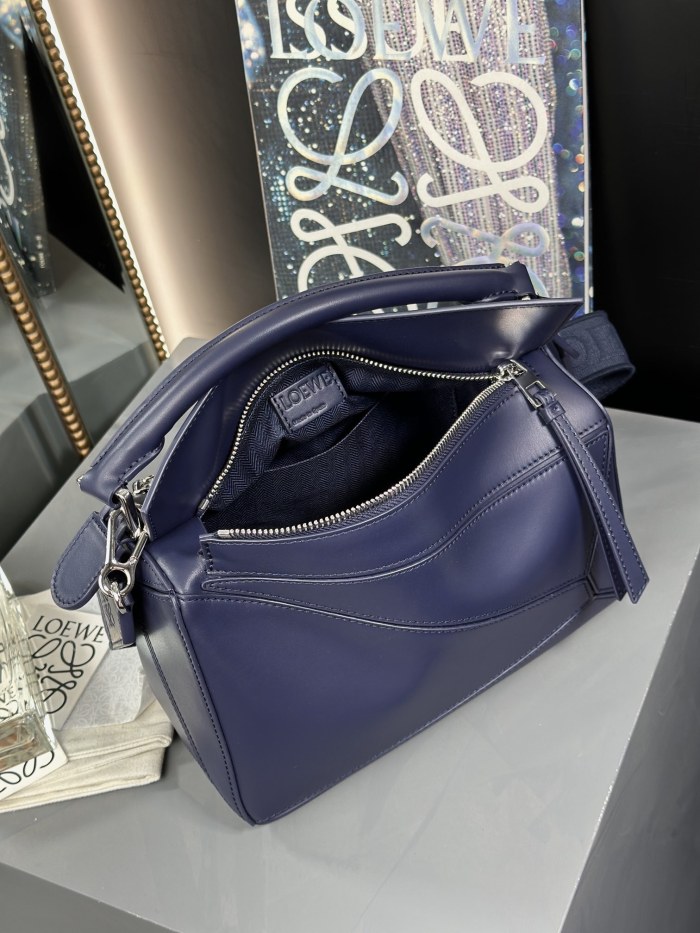 Small Puzzle bag in smooth calfskin“24*16.5*10.5CM”-037=
