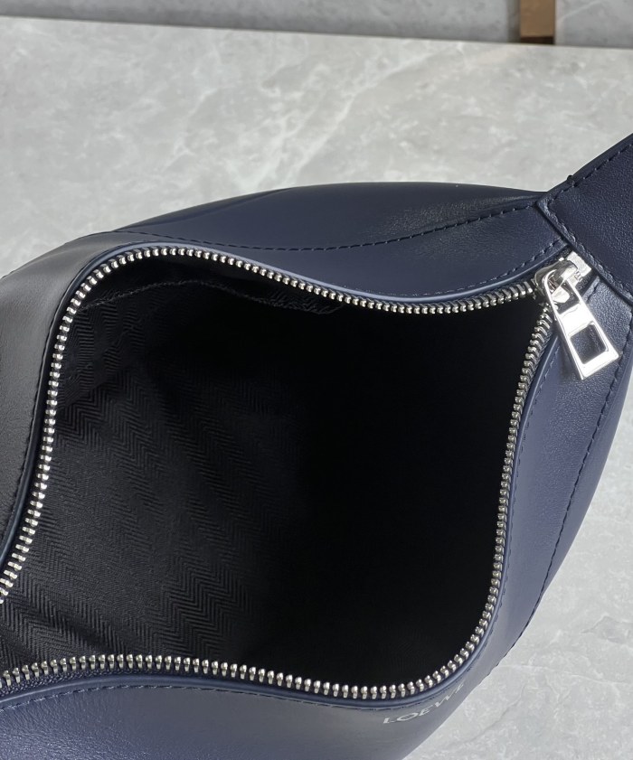 Hammock Hobo In Classic Calfskin “23*15.5*6.5CM”-057=
