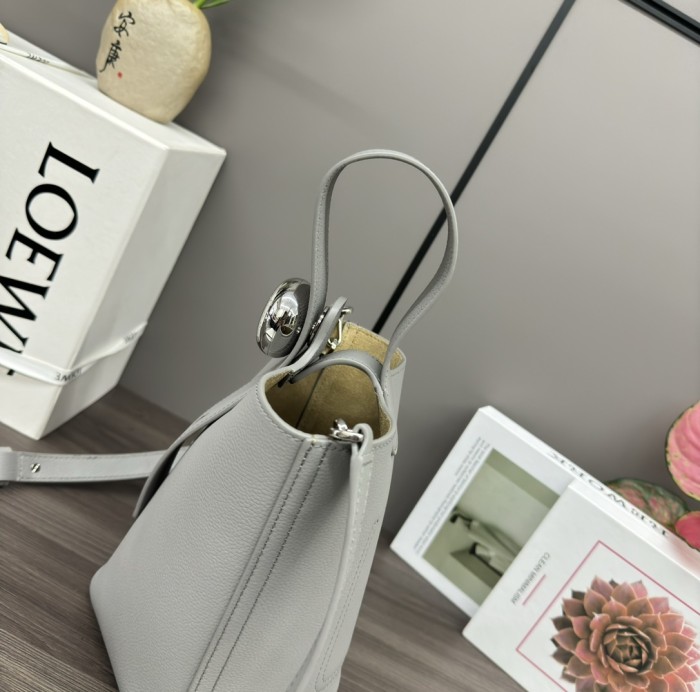 Pebble Bucket Bag In Soft Grained Calfskin“19.5*16*16CM”-037=