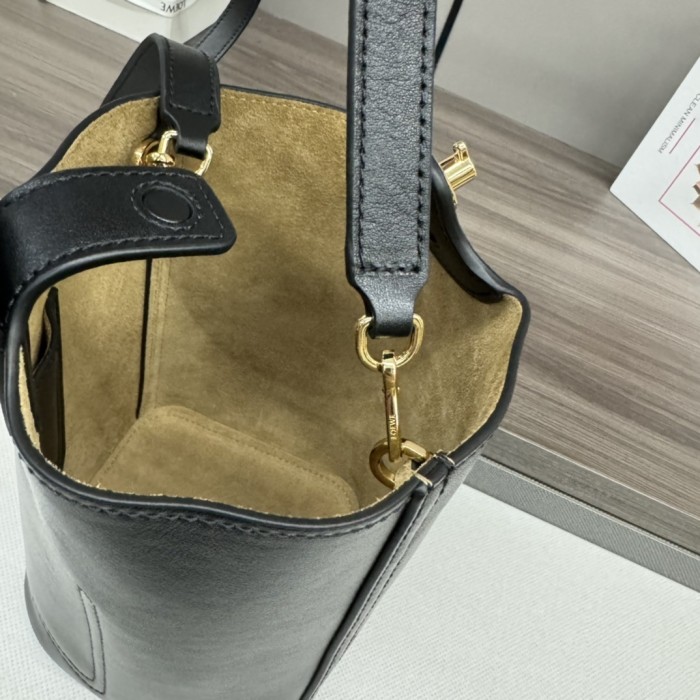 Pebble Bucket Bag In Soft Grained Calfskin“19.5*16*16CM”-037=