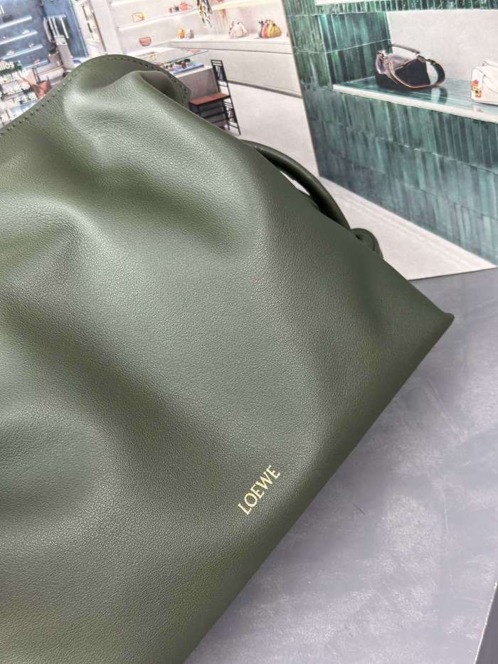 Medium Flamenco clutch in nappa calfskin“30*24.5*10.5CM”-086=