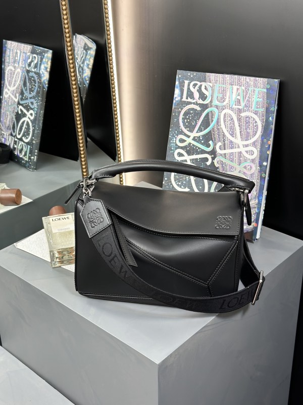 Small Puzzle bag in smooth calfskin“24*16.5*10.5CM”-037=