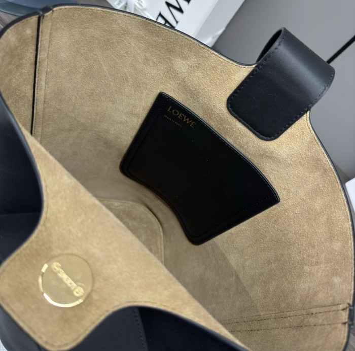 Pebble Bucket Bag In Soft Grained Calfskin“28*24.5*23.5CM”-087=