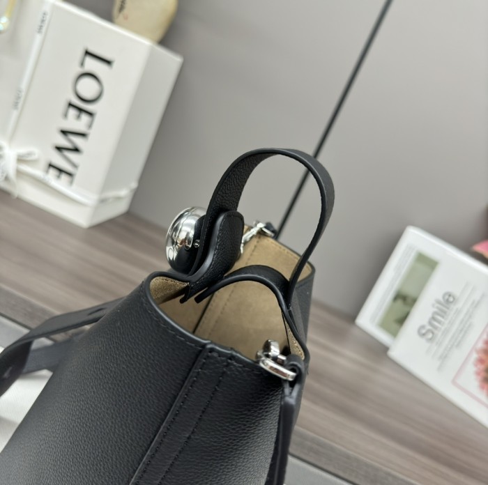 Pebble Bucket Bag In Soft Grained Calfskin“19.5*16*16CM”-037=