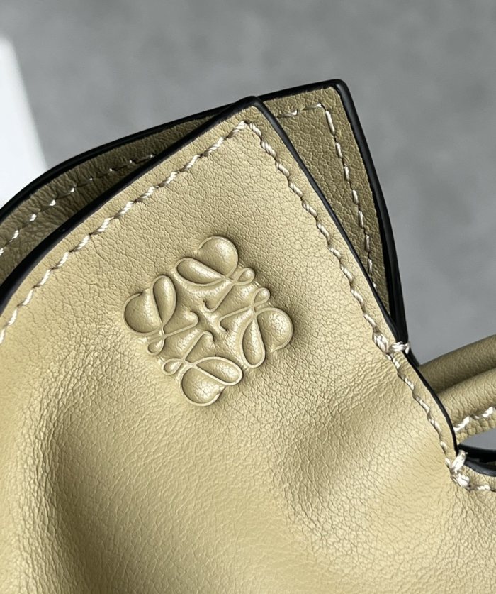 Mini Flamenco Clutch In Nappa Calfskin“22.5*18*9CM”-057=