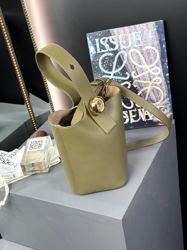Mini Pebble Bucket bag in smooth calfskin“19.5*16*16CM”-037=