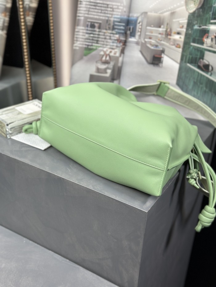 Medium Flamenco clutch in nappa calfskin“30*24.5*10.5CM”-067=