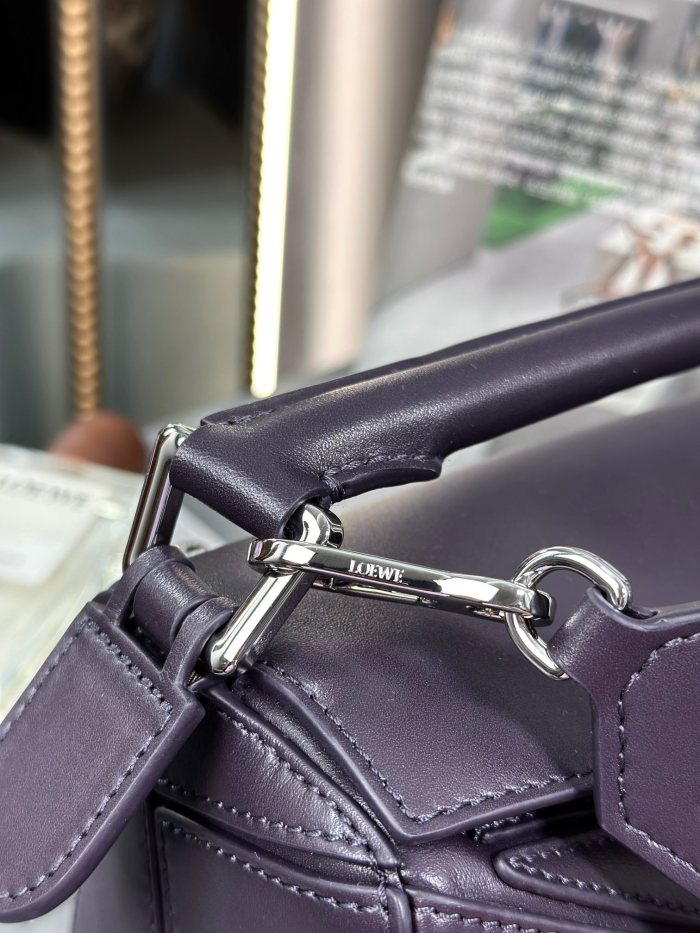 Small Puzzle bag in smooth calfskin“24*16.5*10.5CM”-037=