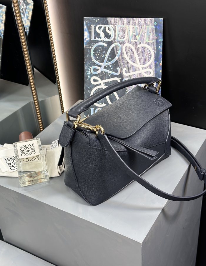 Small Puzzle Edge bag in soft grained calfskin“24*16*10.5CM”-086=
