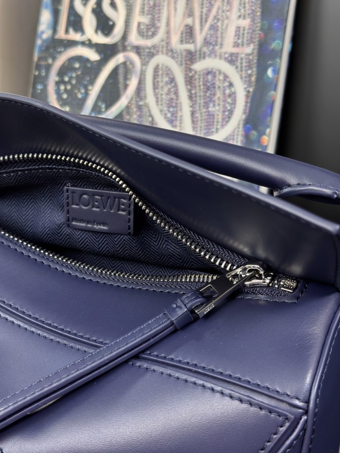 Small Puzzle bag in smooth calfskin“24*16.5*10.5CM”-037=