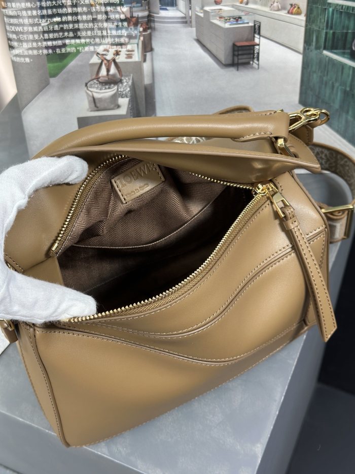 Small Puzzle bag in smooth calfskin“24*16.5*10.5CM”-037=
