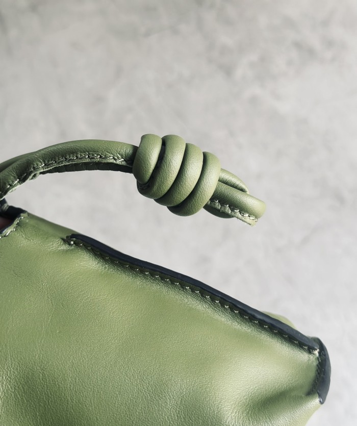 Mini Flamenco Clutch In Nappa Calfskin“22.5*18*9CM”-057=