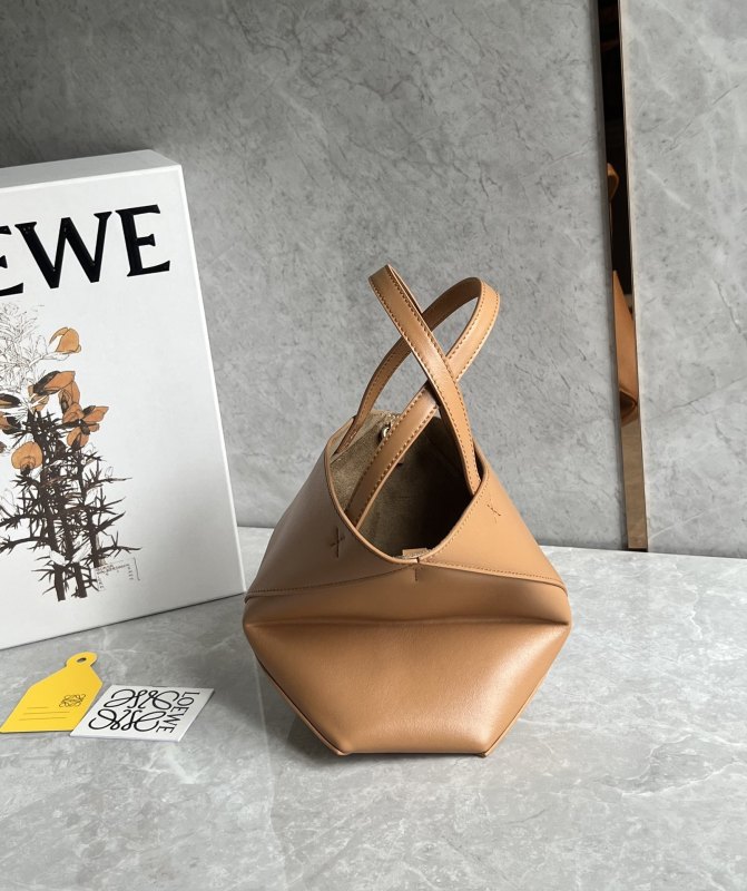 Puzzle Fold Tote In Shiny Calfskin“20*16.5*9.5CM”-057=