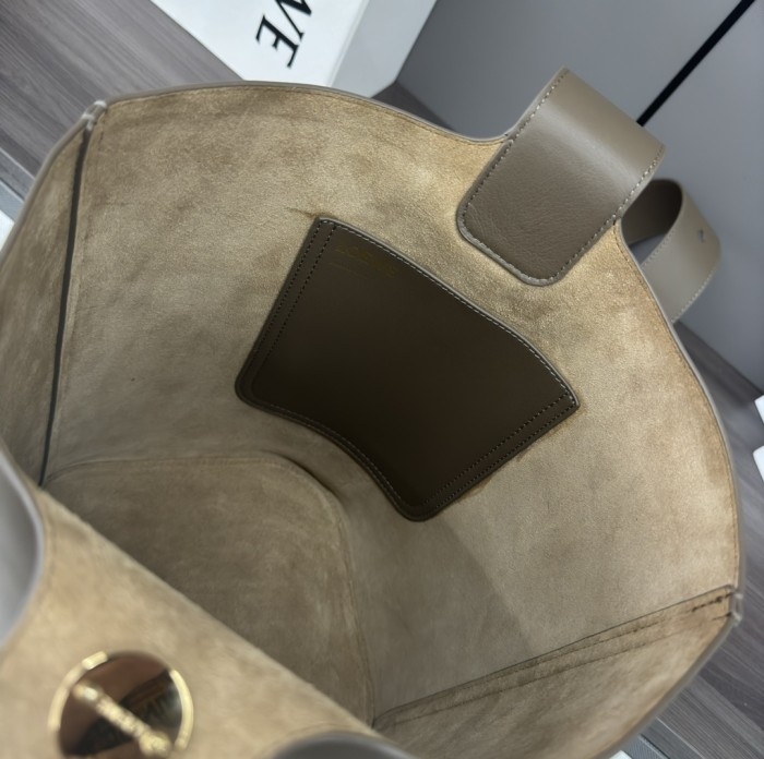 Pebble Bucket Bag In Soft Grained Calfskin“28*24.5*23.5CM”-087=