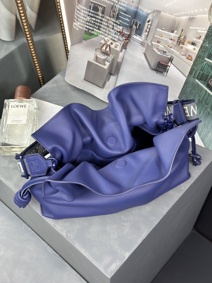 Medium Flamenco clutch in nappa calfskin“30*24.5*10.5CM”-067=