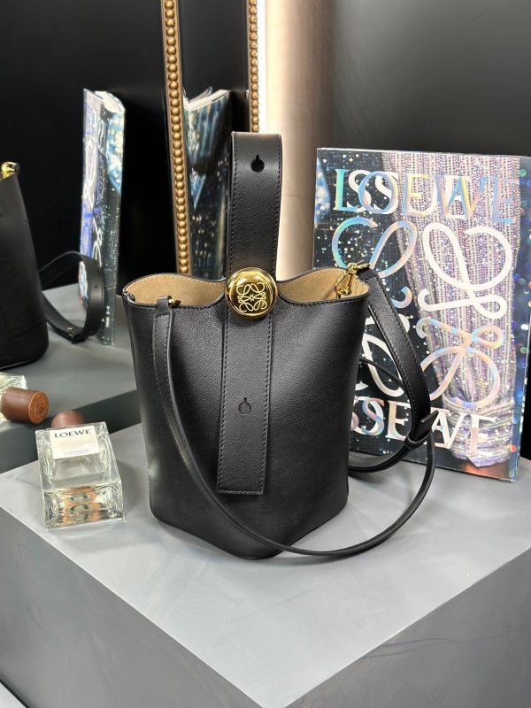 Mini Pebble bucket in smooth calfskin“19.5*16*16CM”-037=